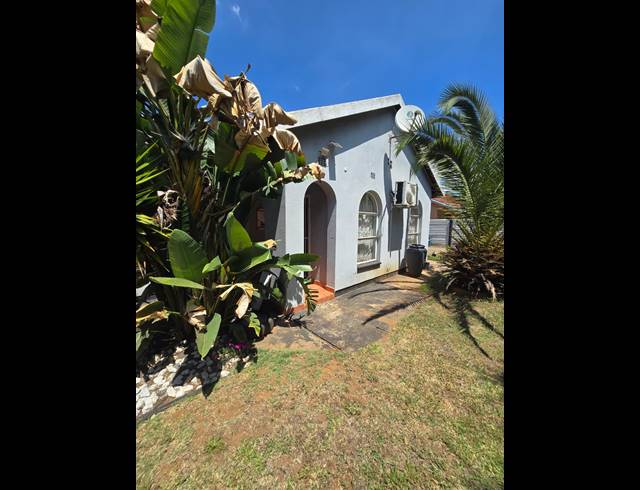 4 BEDROOM HOUSE TO LET IN ARCON PARK